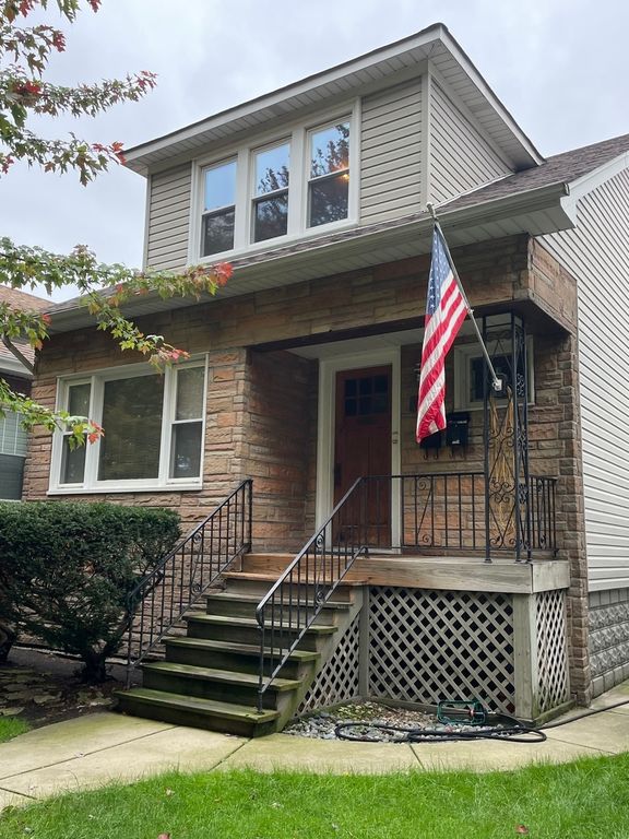 5736 N Marmora Ave, Chicago, IL 60646