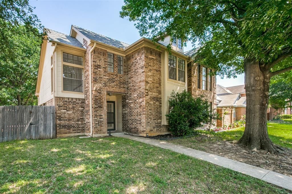 622 Essex Pl, Euless, TX 76039