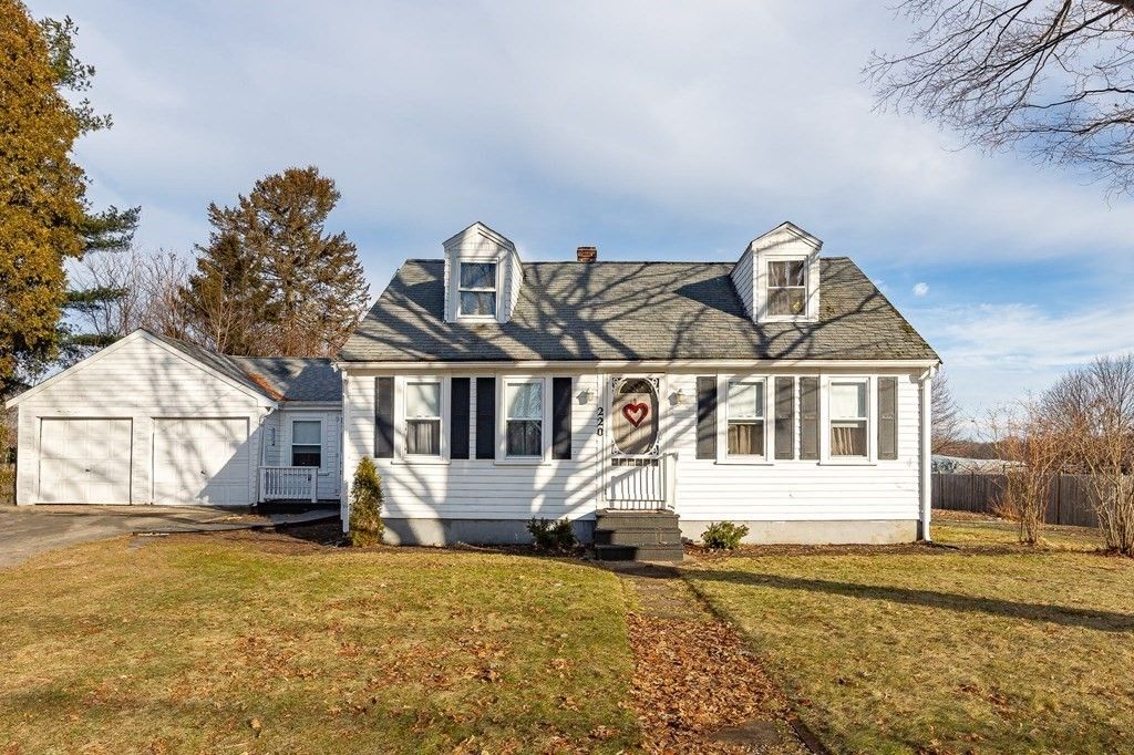 220 Crescent St, East Bridgewater, MA 02333
