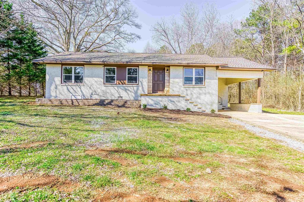 957 County Road 27, Florence, AL 35634