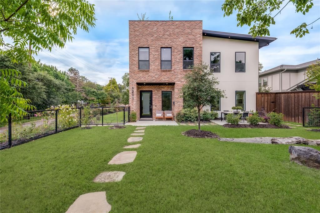 1201 Woodlawn Ave, Dallas, TX 75208