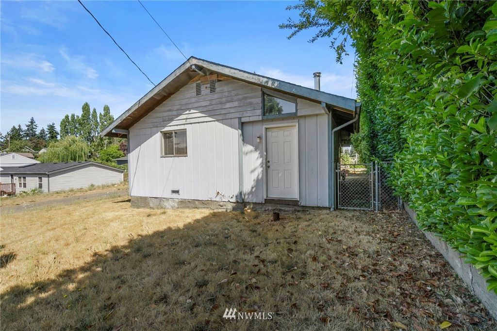 4116 W M St, Bremerton, WA 98312