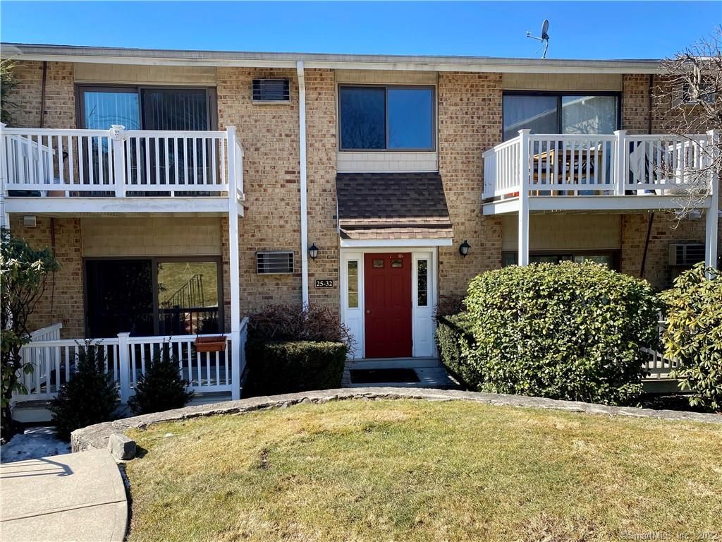 180 Glenbrook Rd #26, Stamford, CT 06902