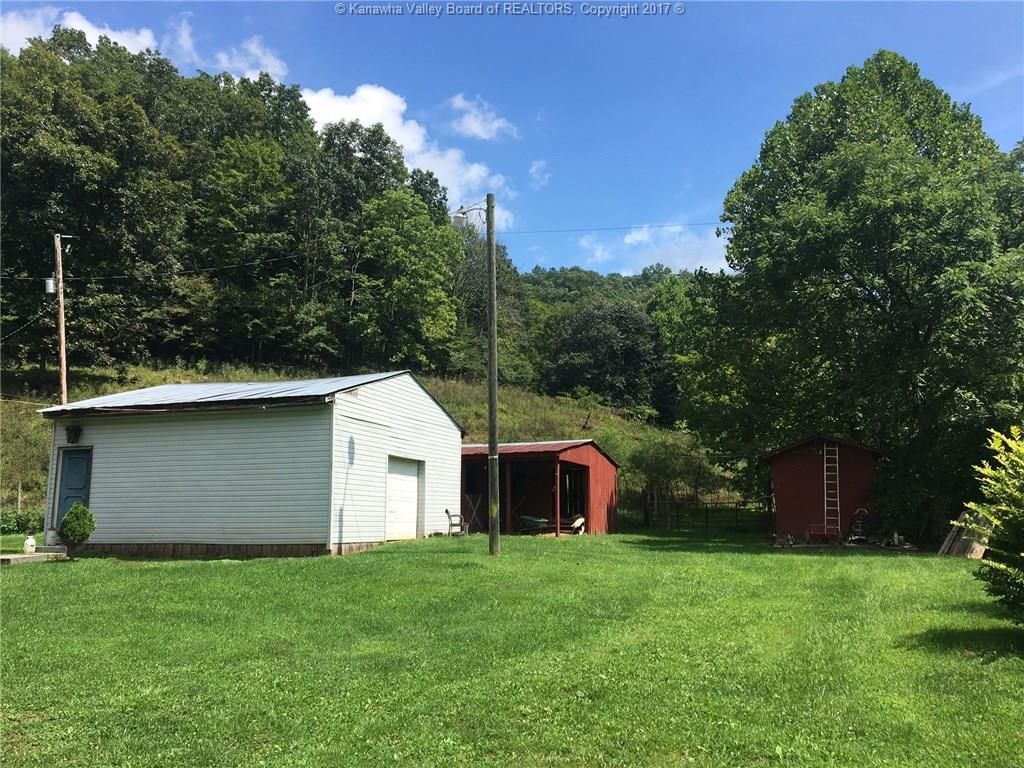 422 Amma Rd, Clendenin, WV 3 Bed, 2 Bath SingleFamily Home 16 Photos Trulia