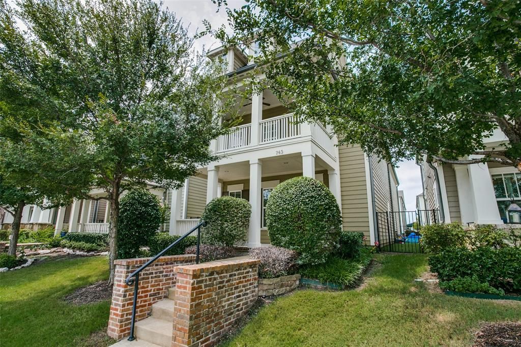 745 S Coppell Rd, Coppell, TX 75019