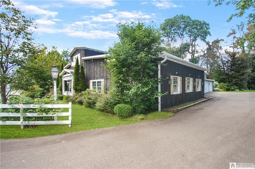 4994 W Lake Rd, Mayville, NY 14757