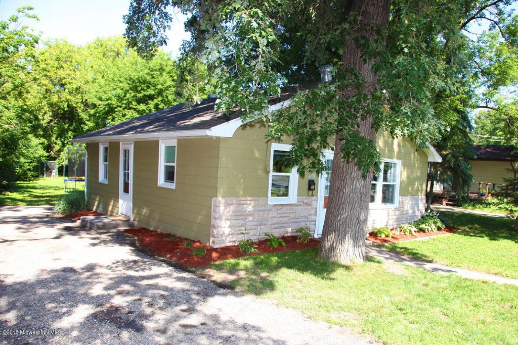 1030 West Ave, Detroit Lakes, MN 56501 Trulia