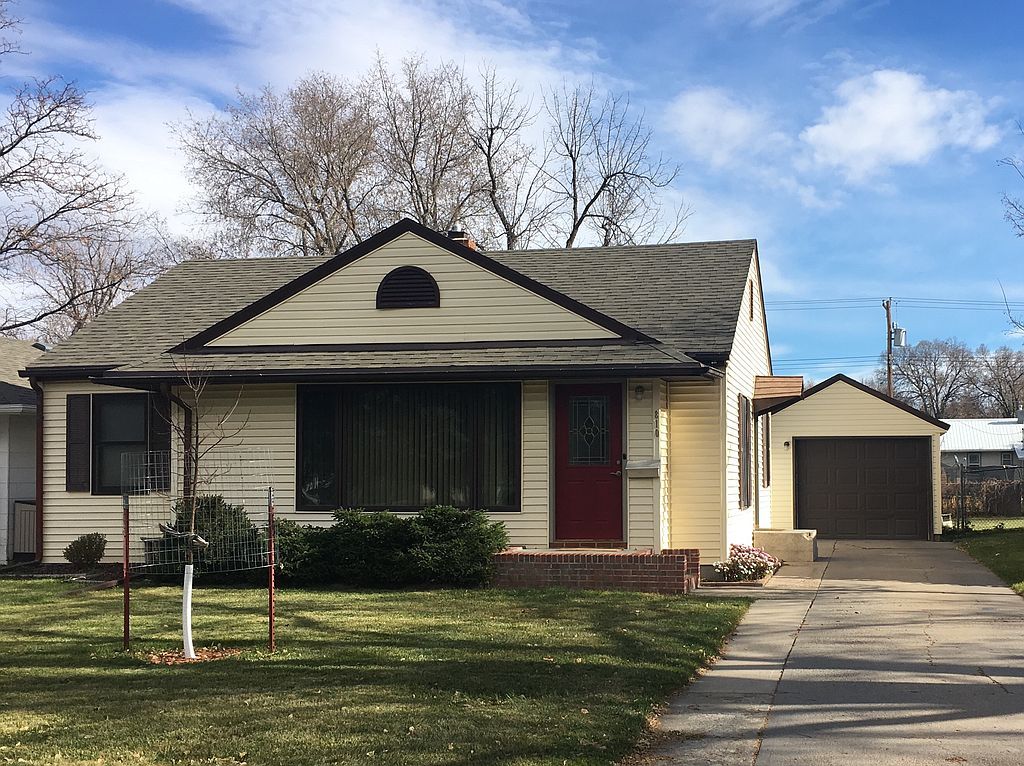 810 Morehead St, Chadron, NE 69337 Trulia