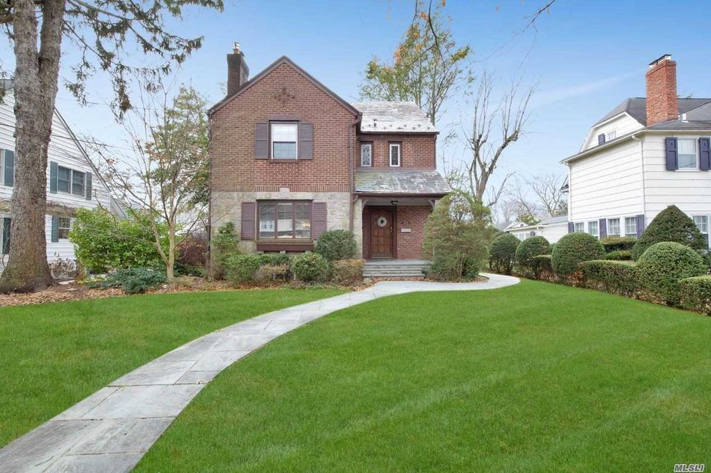 103 Plandome Court, Manhasset, NY 11030 Trulia