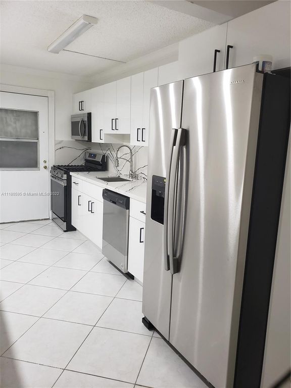 70 NE 202nd Ter #T31, Miami Gardens, FL 33179
