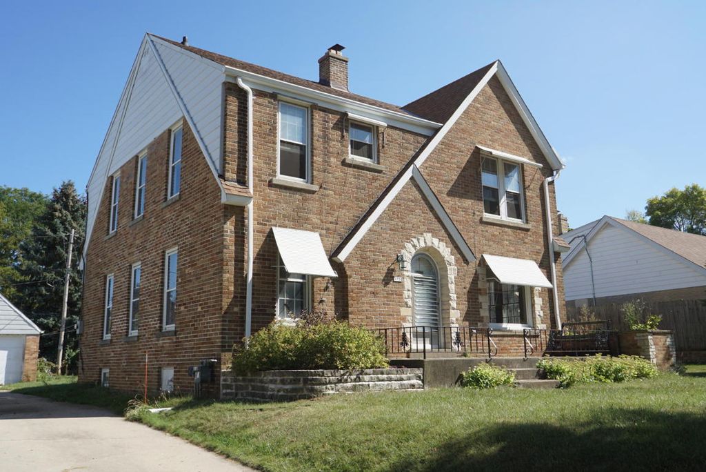 3750 S Vermont Ave, Saint Francis, WI 53235 Trulia