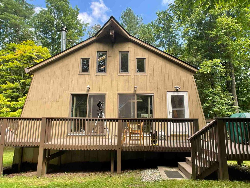 829 Pennel Hill Rd, Brattleboro, VT 05342