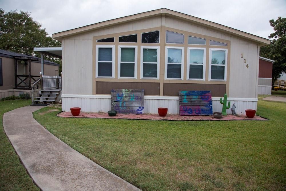 7800 Mockingbird Ln #114, North Richland Hills, TX 76180