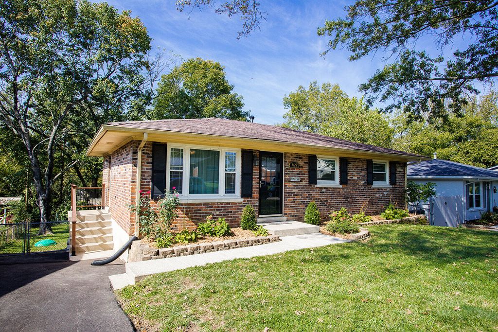 3729 Temple Dr, Lexington, KY 40517