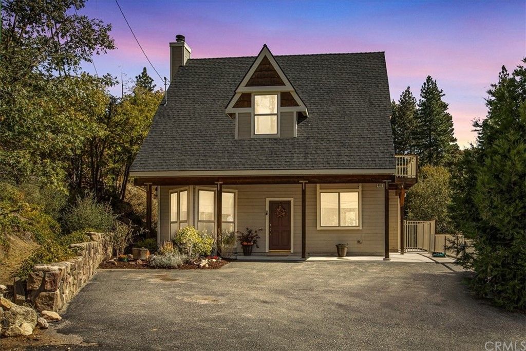 497 Redwood Rd, Cedar Glen, CA 92321
