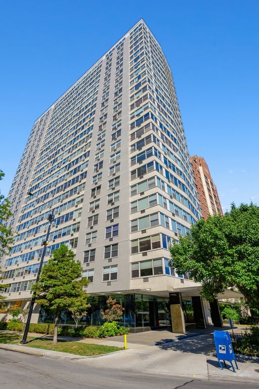 3900 N Lake Shore Dr #22K, Chicago, IL 60613