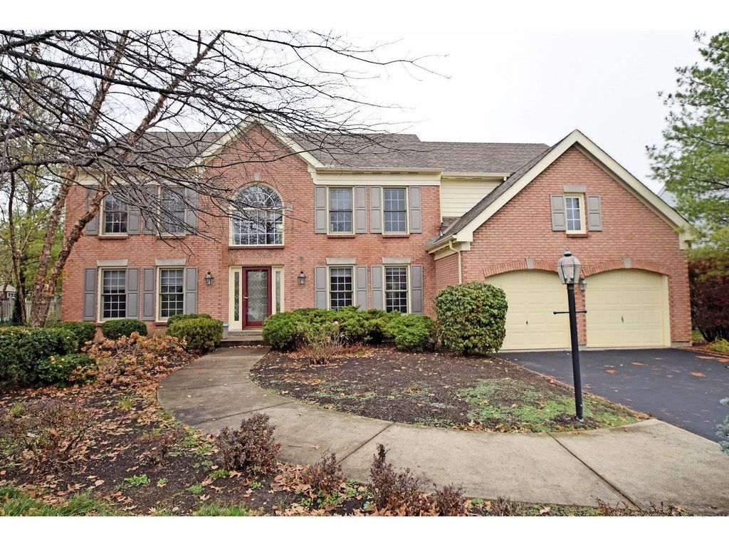 6648 Autumn Glen Dr, West Chester, OH 45069