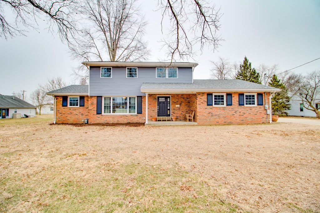 1210 E Main St, Staunton, IL 62088 Trulia