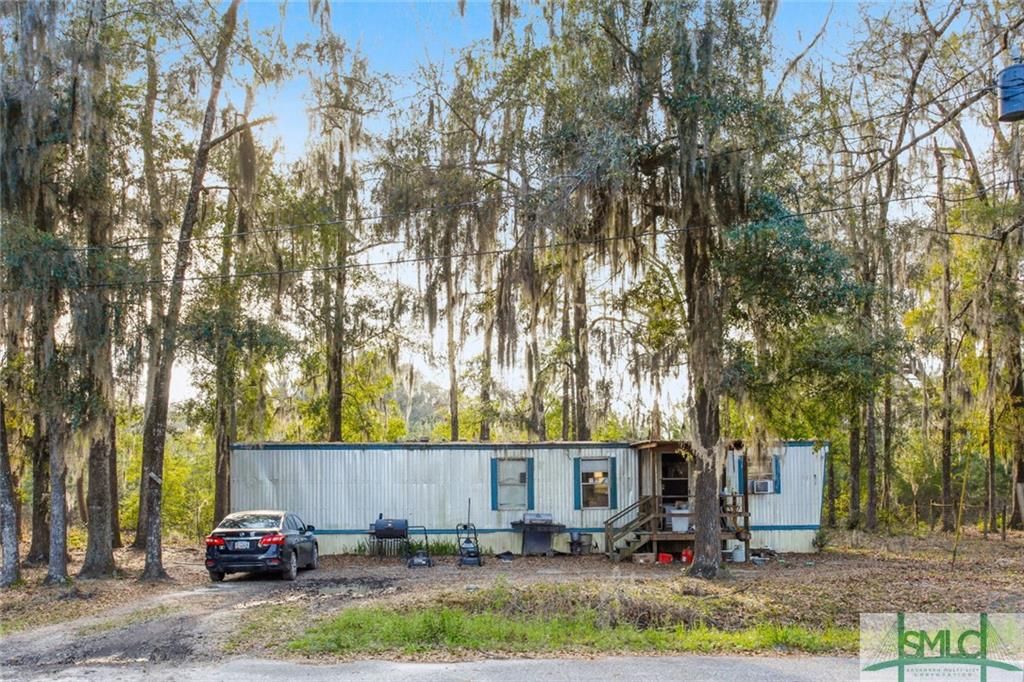 35 Bartram Ave, Midway, GA 31320