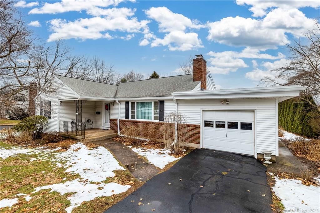 412 Wolcott Hill Rd, Wethersfield, CT 06109