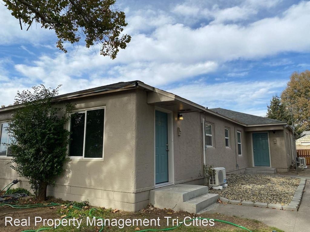 1311 W Shoshone St #D, Pasco, WA 99301