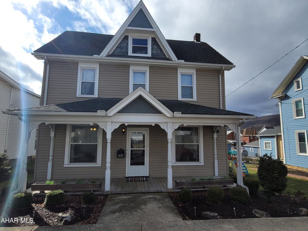 428 Poplar St, Roaring Spring, PA 16673 Trulia