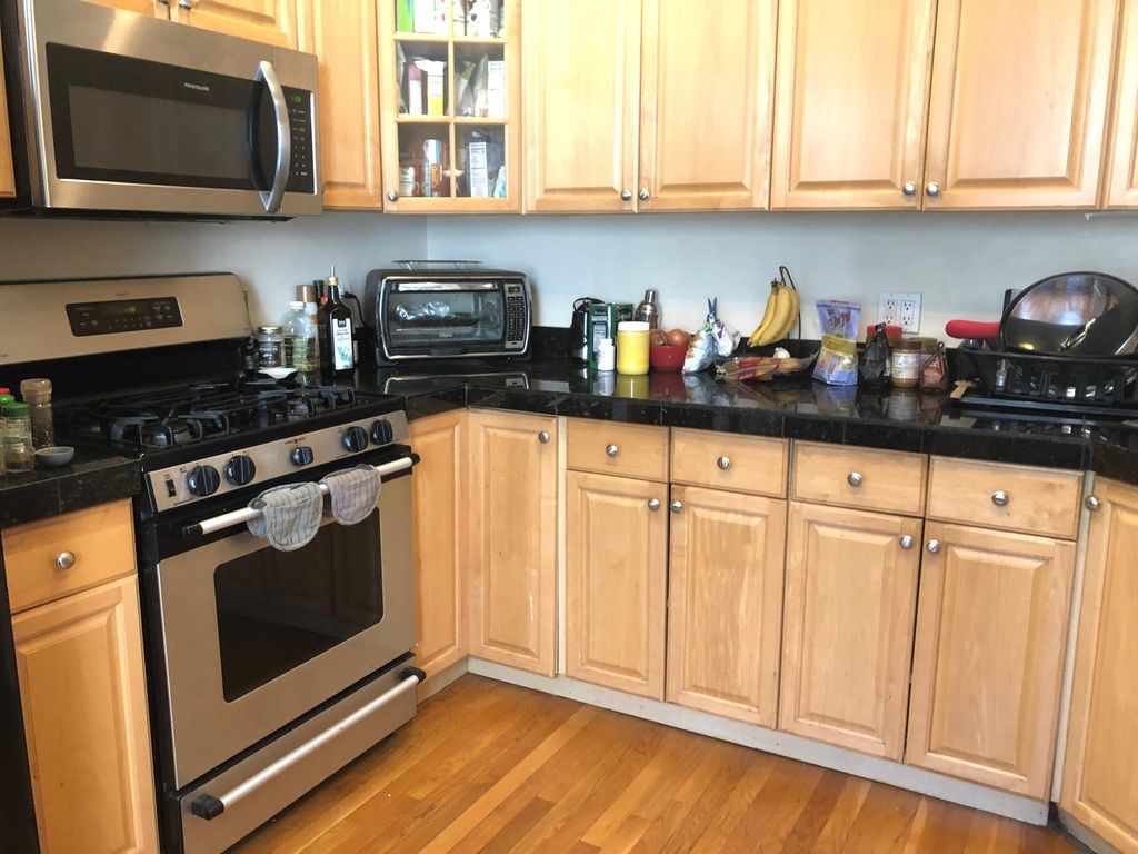 1123 Commonwealth Ave, Allston, MA 02134