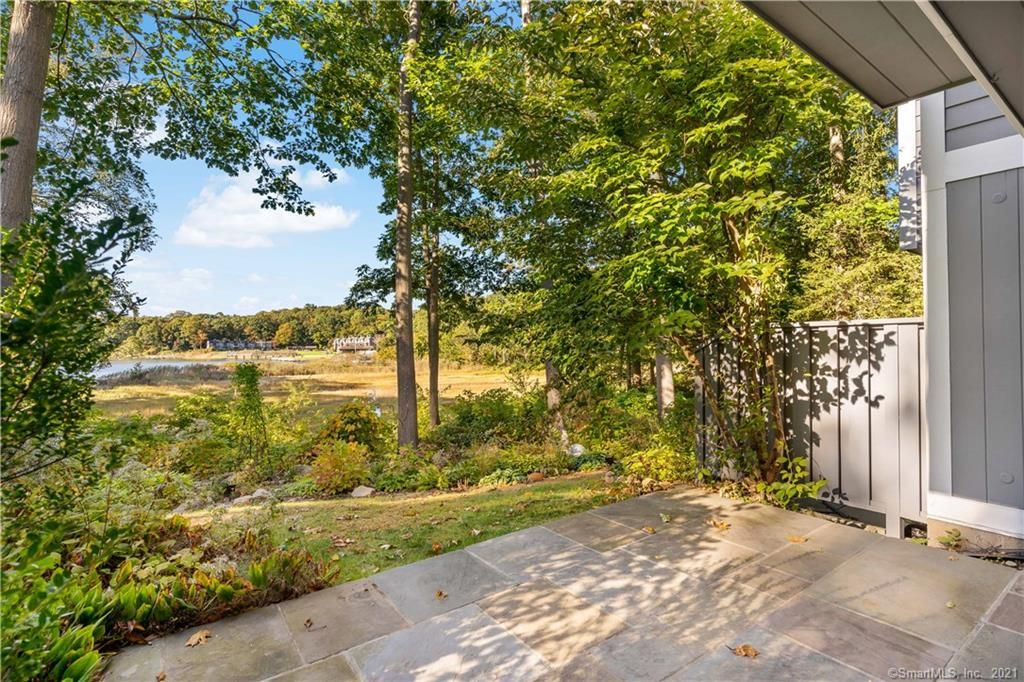6 Castle Rock #6, Branford, CT 06405