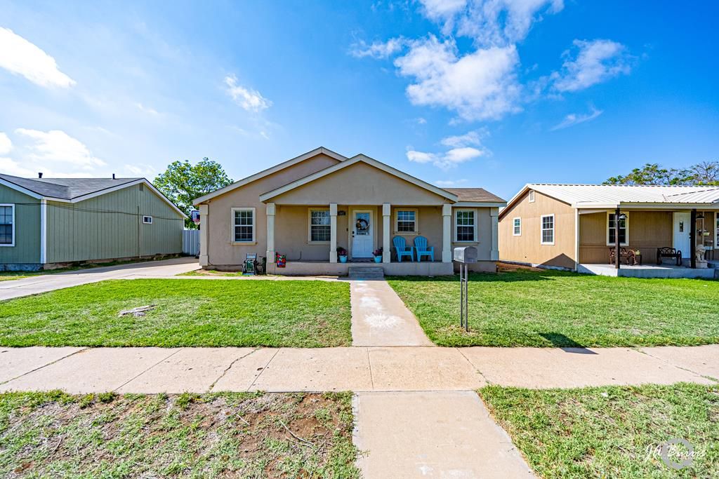 807 W 23rd St, Odessa, TX 79763