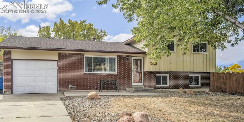 4903 Waddell Ave, Colorado Springs, CO 80915