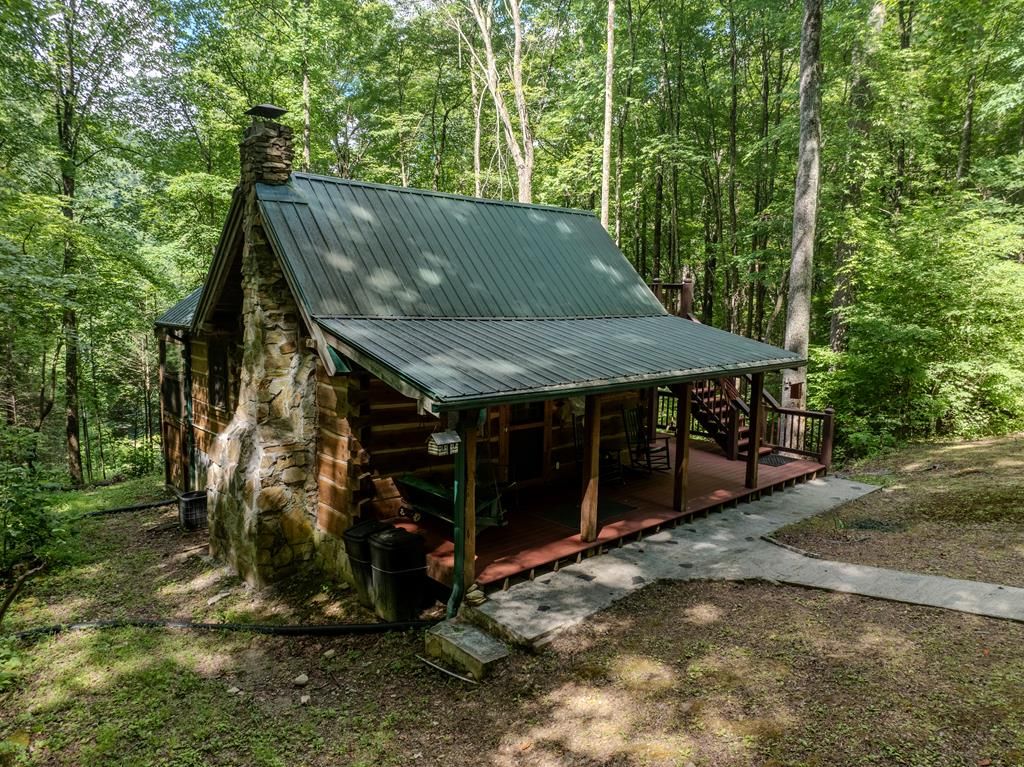 99 Clearview Ln, Murphy, NC 28906
