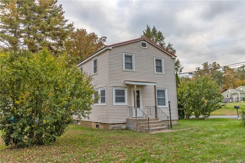 122 Colchester Ave, East Hampton, CT 06424