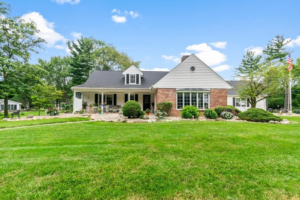 176 N Sylvan Dr, Valparaiso, IN 46385 5 Bed, 3 Bath SingleFamily