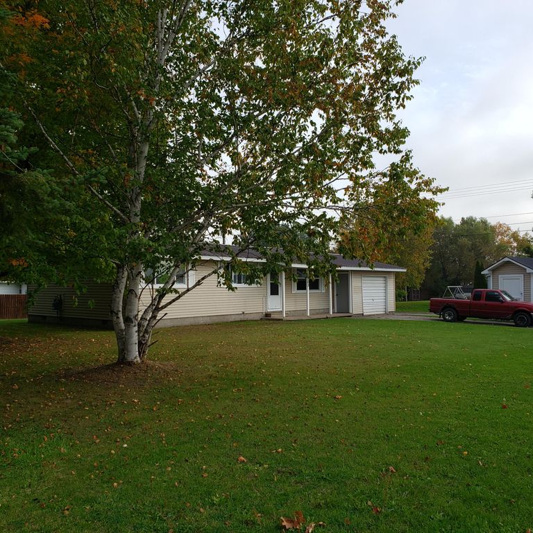 503 Marquette Ave, Sault Sainte Marie, MI 49783