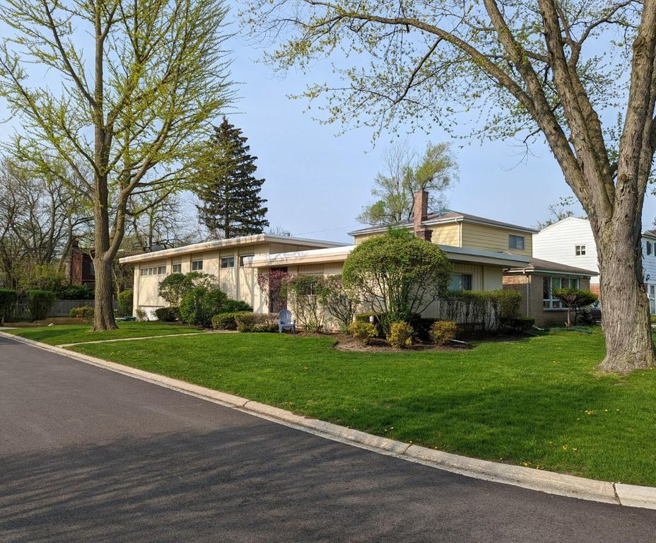 515 Knox Ave, Wilmette, IL 60091