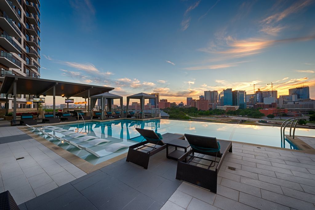 1911 Holcombe Blvd, Houston, TX 77030
