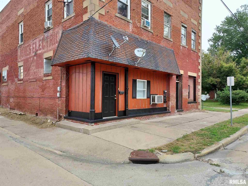 200 E Illinois Ave, Carterville, IL 62918 Trulia