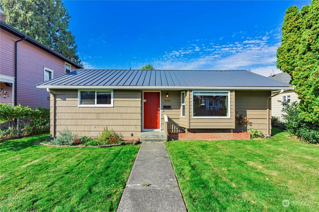 2206 Rainier Avenue, Everett, WA 98201