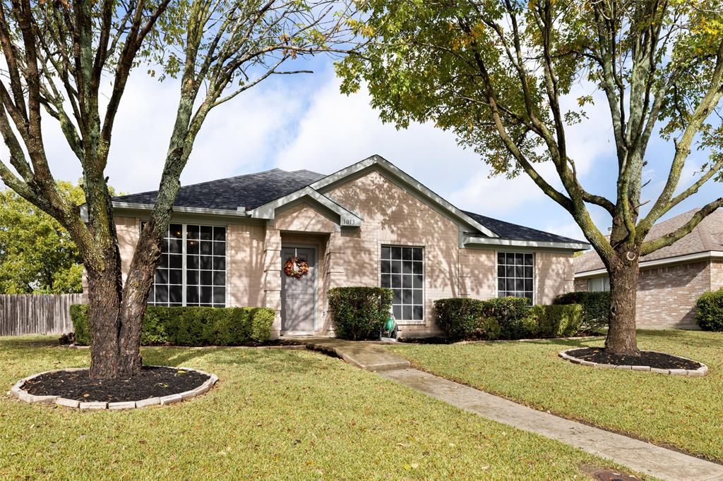 1013 Wentwood Dr, Desoto, TX 75115