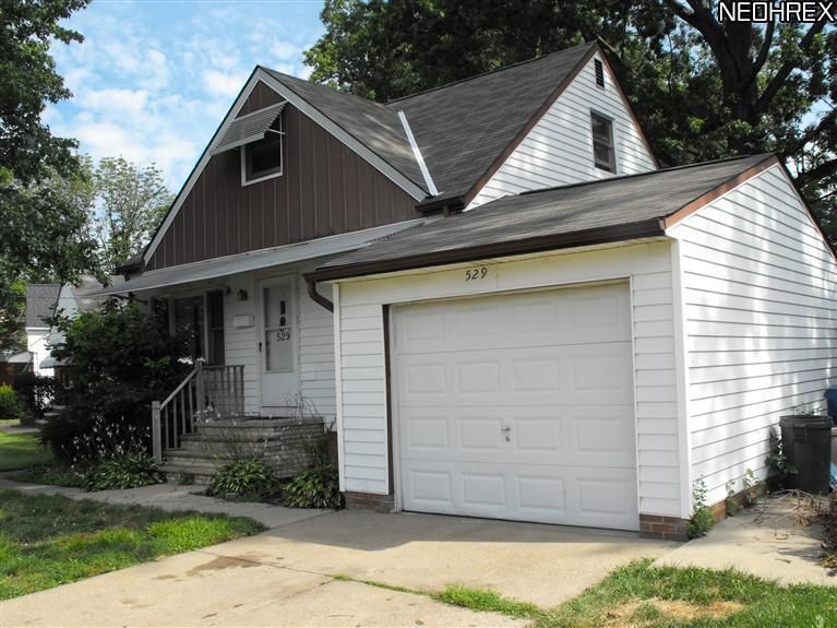 529 E 288th St, Willowick, OH 44095