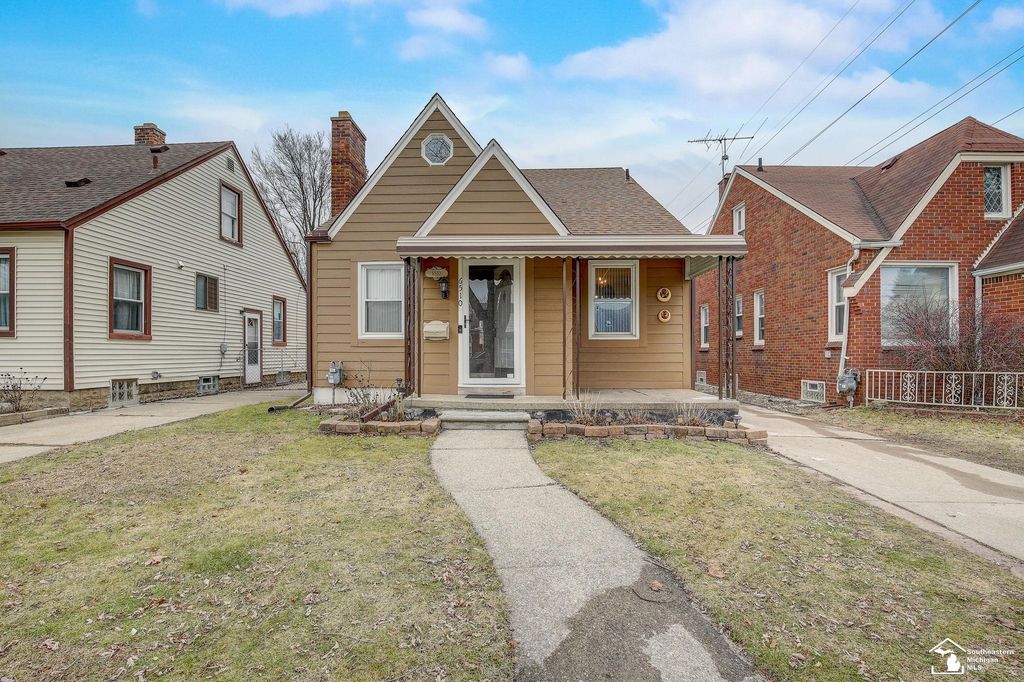 6510 Barrie St, Dearborn, MI 48126