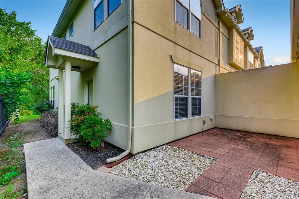 8028 Ederville Cir, Fort Worth, TX 76120