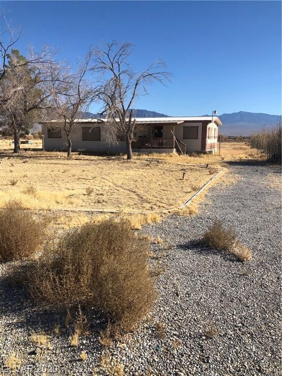 3281 Stephanie St, Pahrump, NV 89060