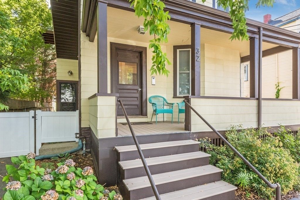 32 Farragut Ave #1, Somerville, MA 02144