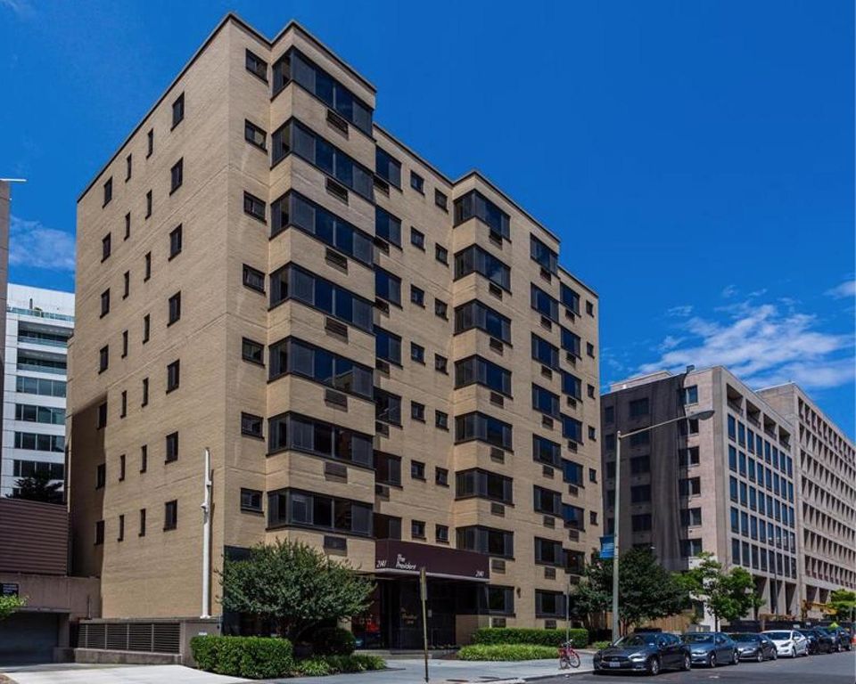 2141 I St NW #415, Washington, DC 20037