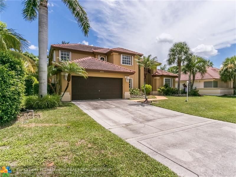 4255 NW 81st Ter, Coral Springs, FL 33065