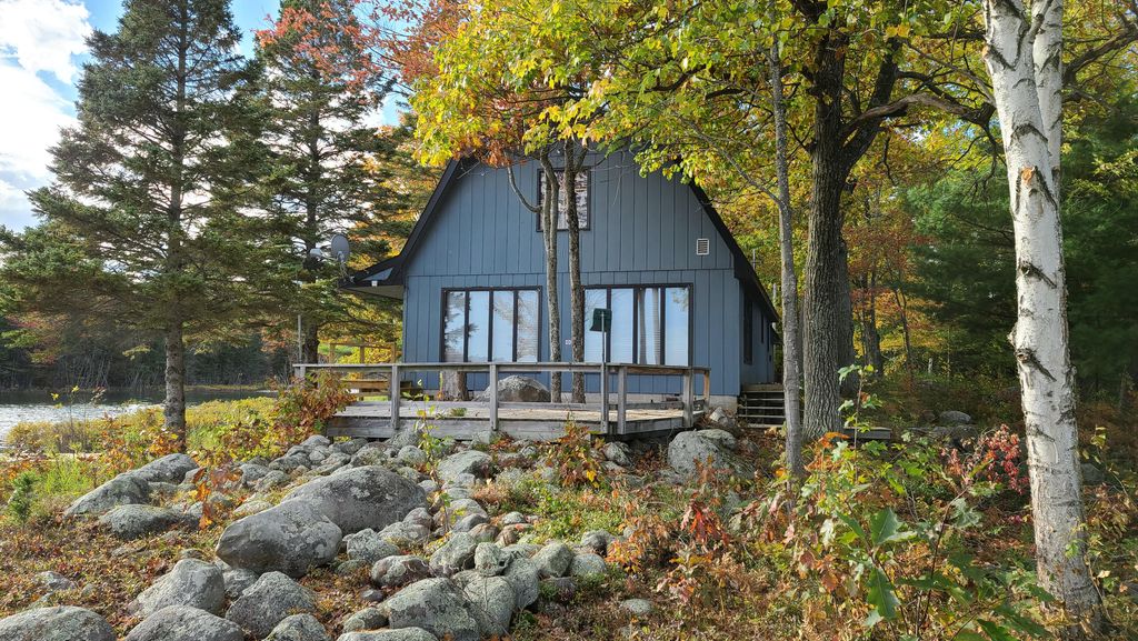 11067 S Duck Lake Trl, Sault Sainte Marie, MI 49783