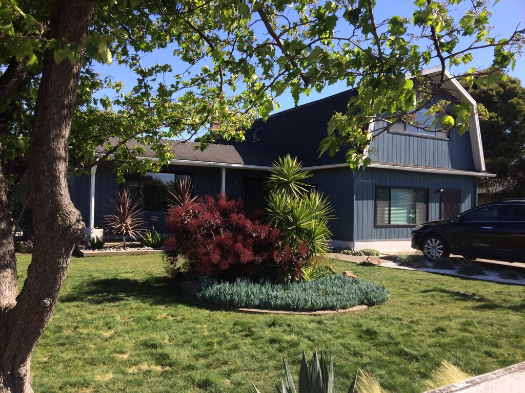 350 Bartlett Ave, Hayward, CA 94541