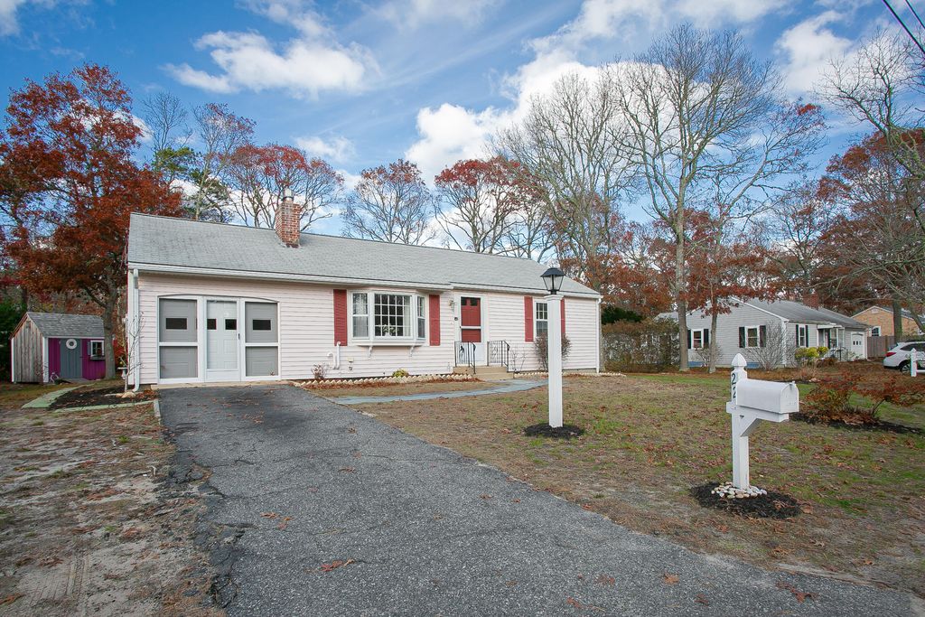 22 Winding Brook Road, South Yarmouth, MA 02664