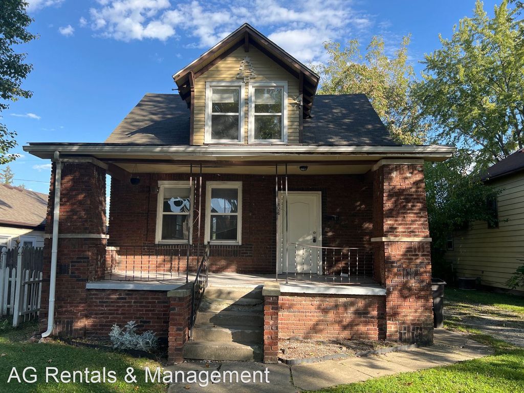 1828 High St, Fort Wayne, IN 46808